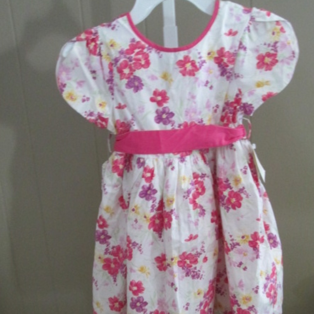 Full Length White/Pink Floral Short-Sleeve Dress